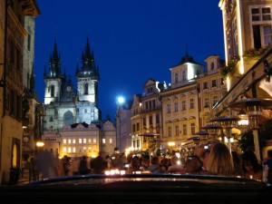 Praga de noche